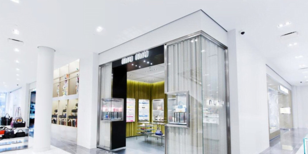 Miu Miu Sneakers Store Late one night flat